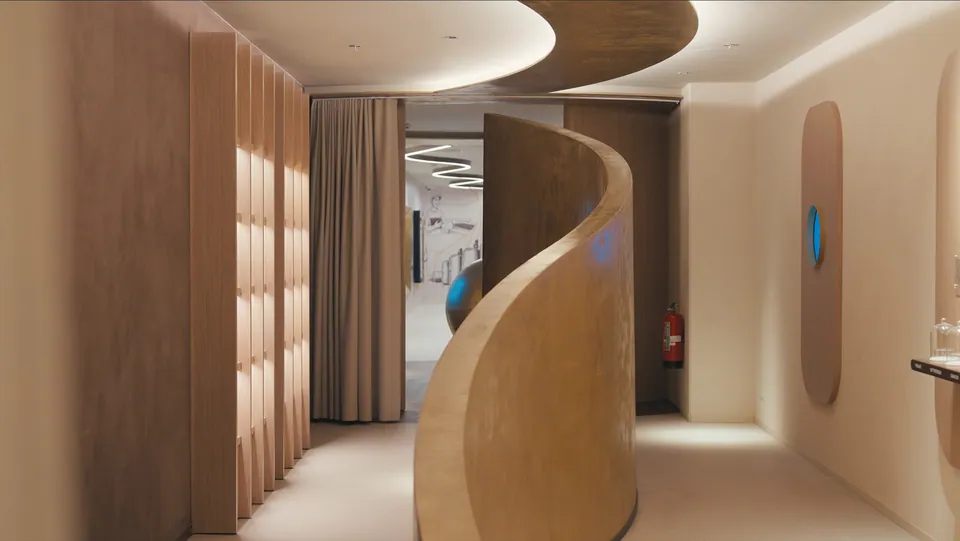 The Leonidas experience centre with its warm wooden displays