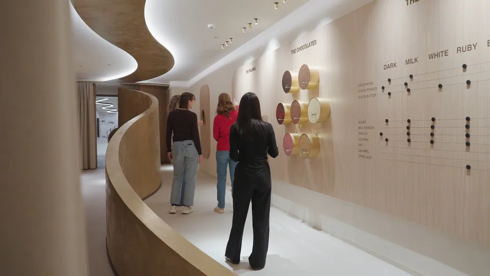 Display walls in the Leonidas experience centre